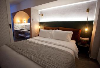 Noufara has Balcony rooms