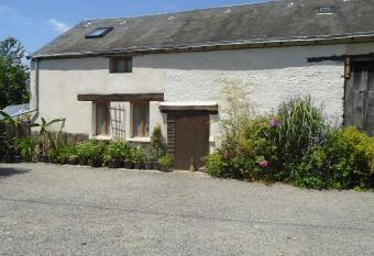 Mouhet Appartement Sortie 21 A20 allows 18 year olds to book a room