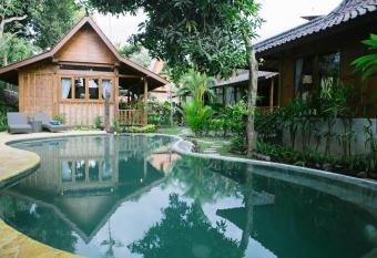 Eat Sleep Skate allows 18 year olds to book a room