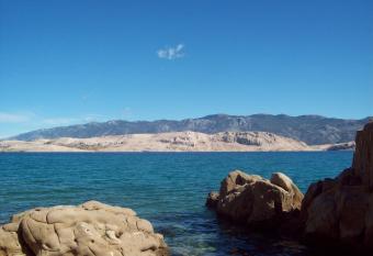 Apartments   oi   has Smoking/Balcony rooms