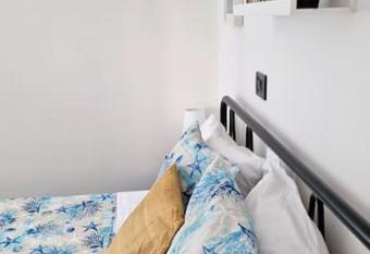 Puffy House has rooms with a private hot tub