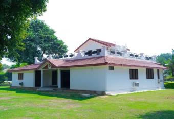 Ana Acrone Villa has Balcony rooms