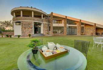 Moon House Farm has Balcony rooms