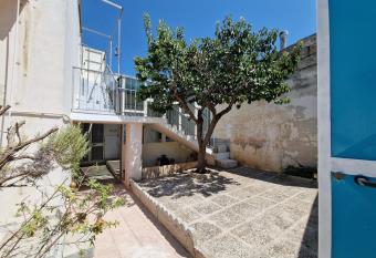 Gm Casa Vacanze Con Giardino has Balcony rooms