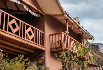 La Chakana Pisac allows 18 year olds to book a room