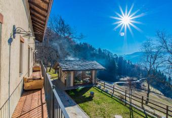 Locanda Il Campo della Quercia has Balcony rooms