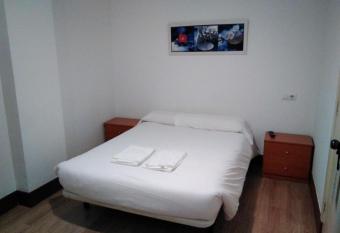 Hostal Ancla Dorada has Balcony rooms