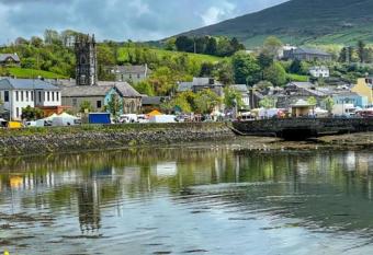Explore The Wild Atlantic Way has Balcony rooms