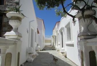 Castellino Studios has Balcony rooms