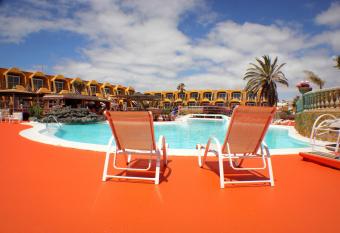 Aparthotel la Piramide allows 18 year olds to book a room