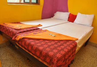 Vicky s Home Stay Hampi has Balcony rooms