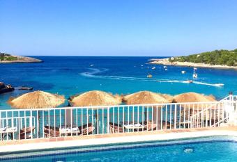 es grop apartamentos has Balcony rooms