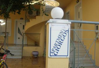Giorgos Apartments has Balcony rooms