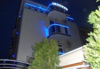 Sianie Guest House has Balcony rooms