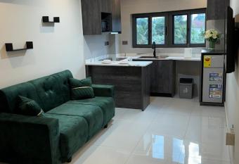 Modern Apartment in Accra allows 18 year olds to book a room