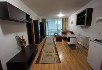 Apartments in hotel Primorsko Del Sol allows 18 year olds to book a room