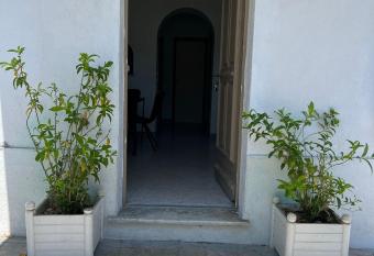 C  te d Azur has Balcony rooms