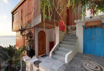 Meja Bingin Beach has Balcony rooms