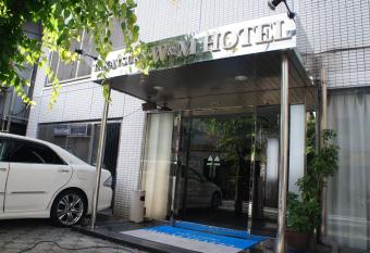 Takatsuki W and M Hotel has Smoking rooms