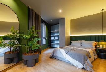 Forever W&L Building has Balcony rooms