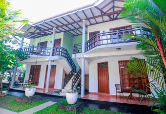 DANDELION - Unawatuna has Balcony rooms