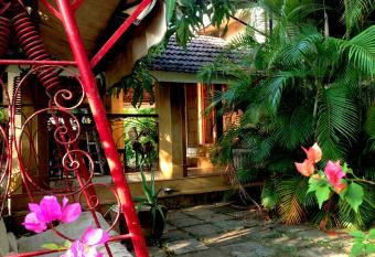 Rembrandt Villa has Balcony rooms