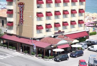 Hotel Cristallo has Balcony rooms