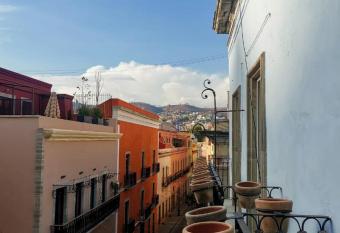 Hotel Mansion Von Humboldt allows 18 year olds to book a room