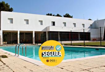 HI Ovar - Pousada de Juventude has Balcony rooms