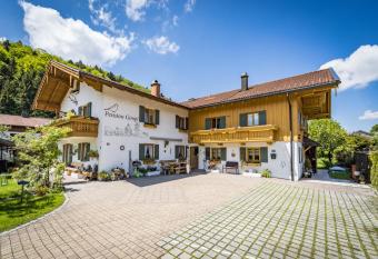 Pension Gimpl has Balcony rooms