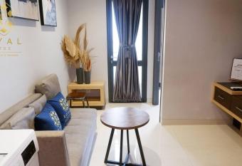 One Residence Batam 2 Bedroom By Royal Suites has Balcony rooms