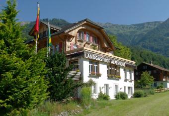 Hotel Alpenrose beim Ballenberg has Balcony rooms
