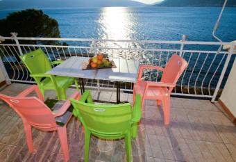 Apartments Olga has Balcony rooms