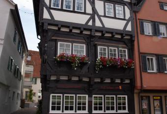 Gasthof Stadtsch  nke allows 18 year olds to book a room