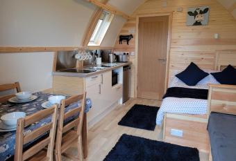 Fir Tree Farm by Wigwam Holidays has rooms with a private hot tub