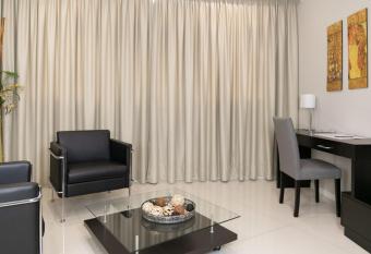 Marconi Hotel has rooms with a private hot tub