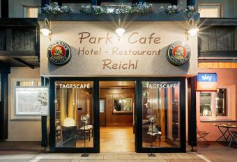 Hotel Park Cafe Reichl has Balcony rooms