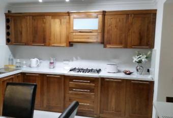 Seagull Penthouse Marsaxlokk has rooms with a private hot tub