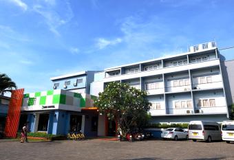 Siri Hotel Phuket allows 18 year olds to book a room