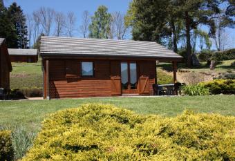 Volcans Vacances Les Chalets Du Lac has Balcony rooms