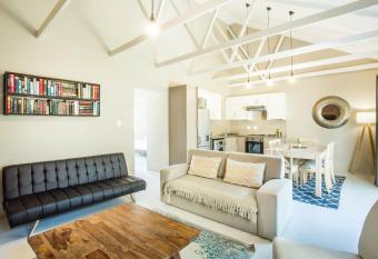 El Dorado 65 Luxury Self Catering has Balcony rooms