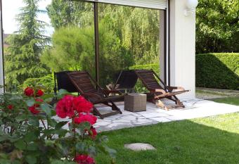 Carnetin Le Parc, Gite et B&B has Balcony rooms