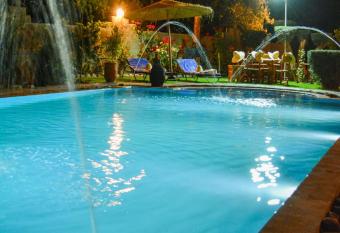 Auberge Les Sapins has Balcony rooms