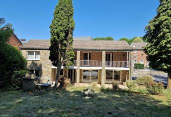 Chez parrain has Balcony rooms