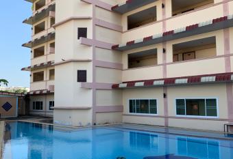 AA Pattaya Ville has Balcony rooms