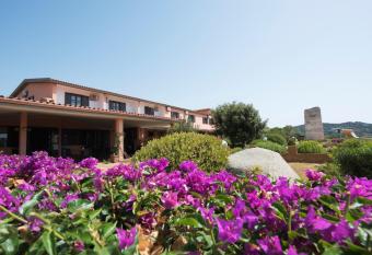 Hotel Su Giudeu allows 18 year olds to book a room