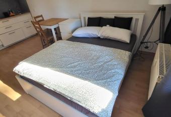 Gem  tliche Wohnung am Stadtrand von Bonn in Alfter has Balcony rooms