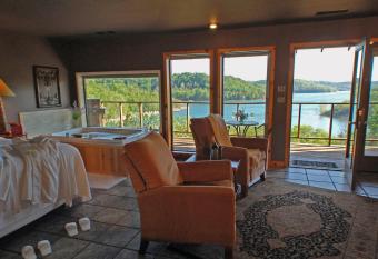 Beaver Lakefront Cabins - Couples Only Getaways allows 18 year olds to book a room