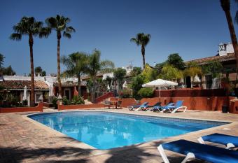 Quinta dos Amigos allows 18 year olds to book a room