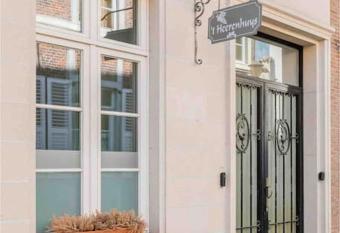 Townhouse room Herenhuys has Balcony rooms